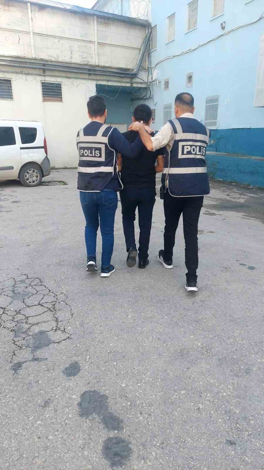 Çok Aranan Kaçak, Beş Suçtan Yakalandı