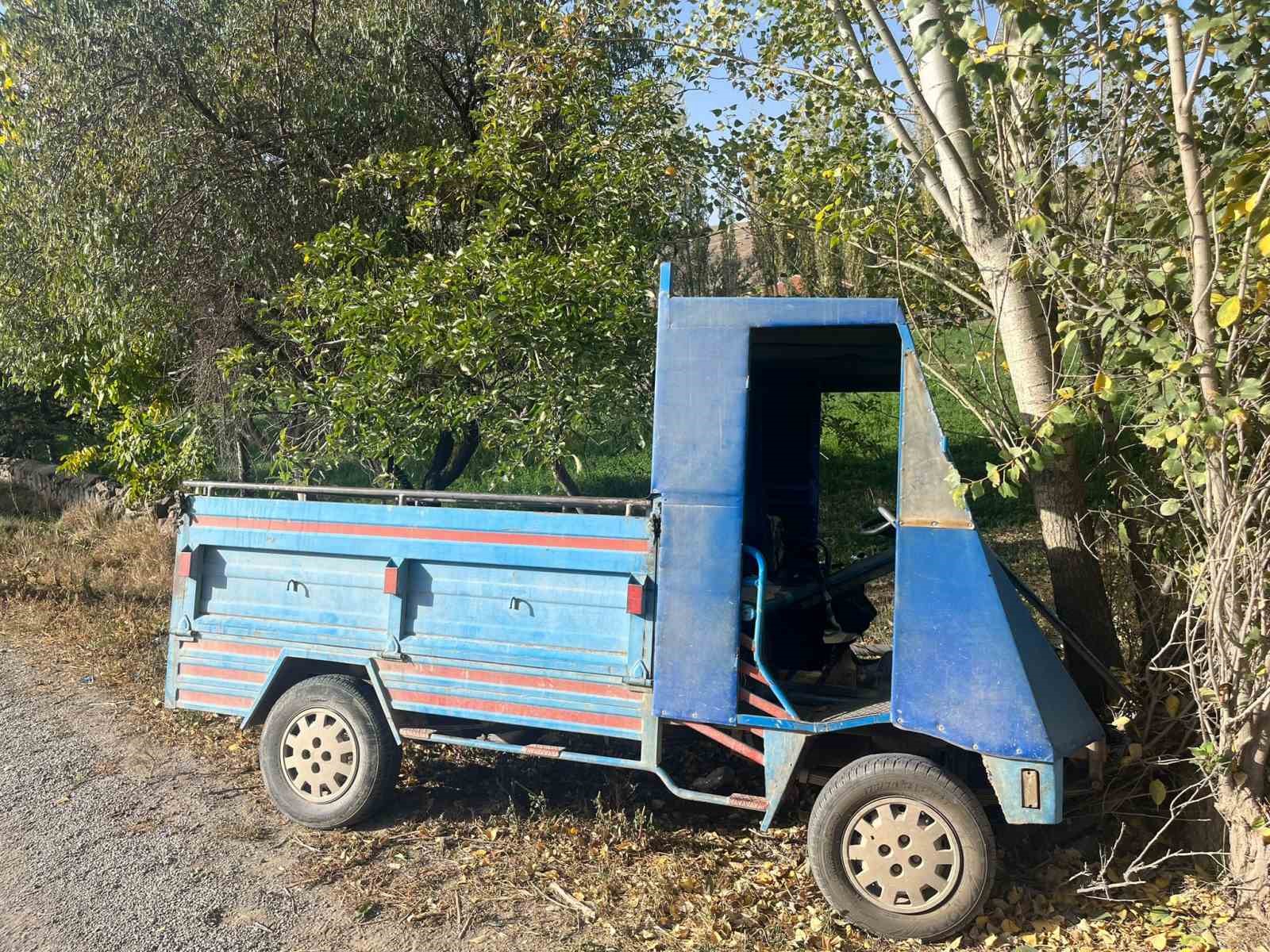 Patpatın Ağaca Çarpması Sürücüyü Ağır Yaraladı