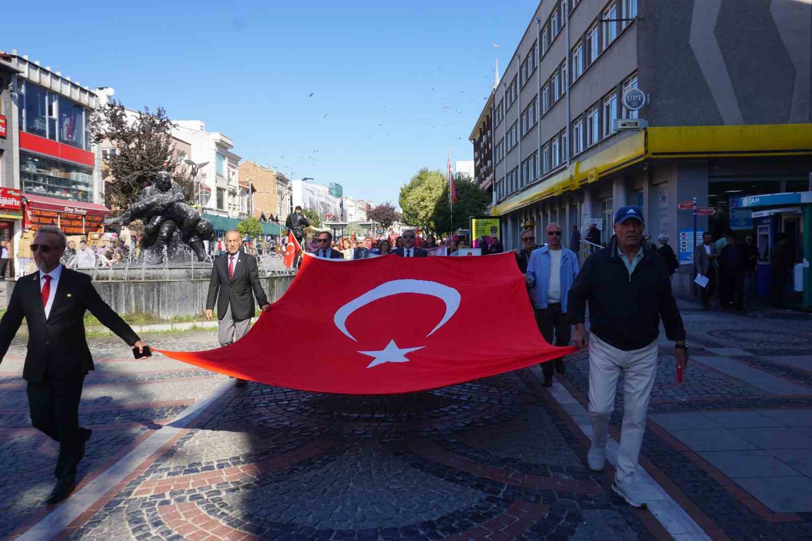 Edirne'de Emekli Astsubayların Gururlu Şöleni