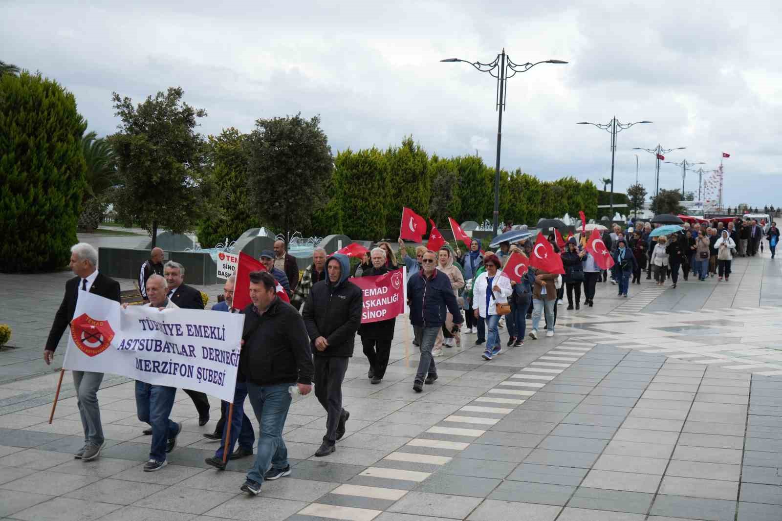 Astsubaylar Günü'nde Emekliler Adım Adım Ankara'ya