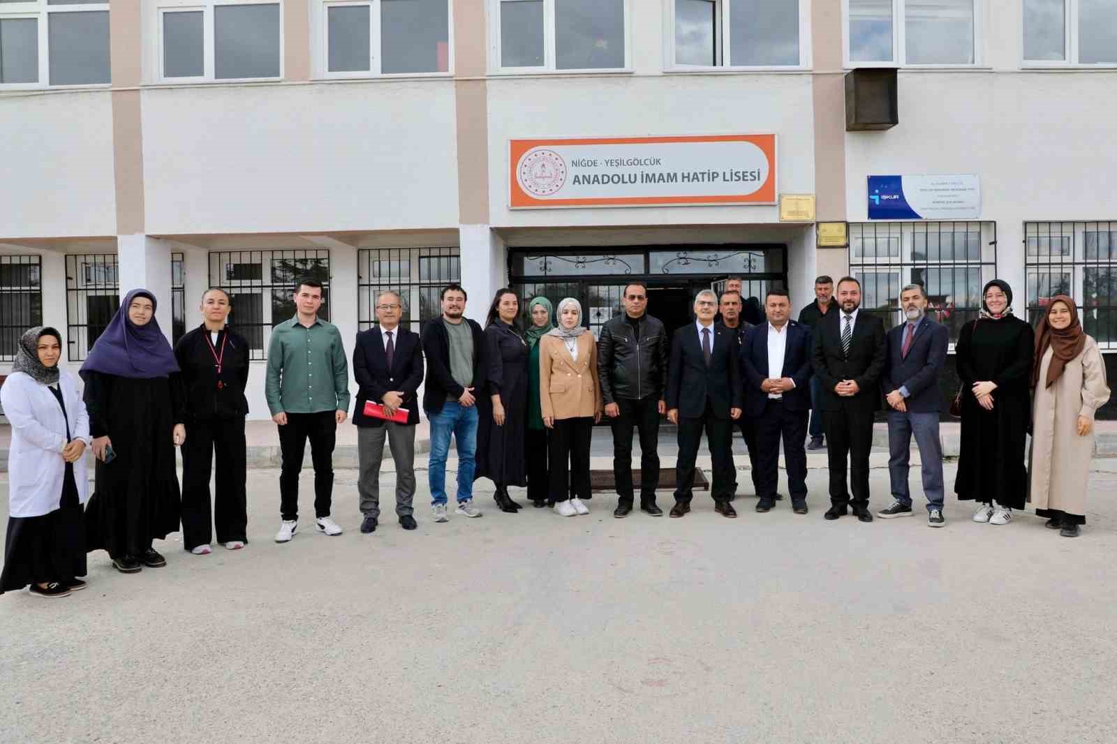 Eğitimde Saha Denetlemesi: Vali Çelik Okulları Ziyaret Etti