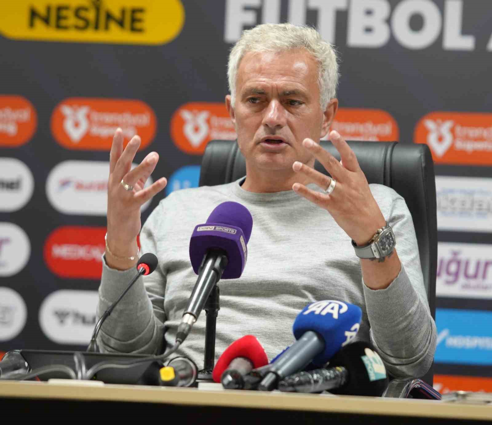 Mourinho: "Bu ligi biliyoruz, bazı takımlar daha kolay maç kazanıyorlar”