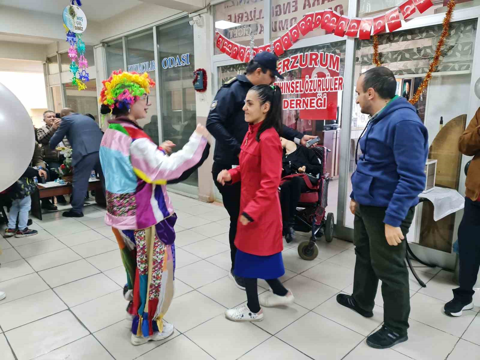 Eğlenceli Tanıtımın Efsanevi Geri Dönüşü